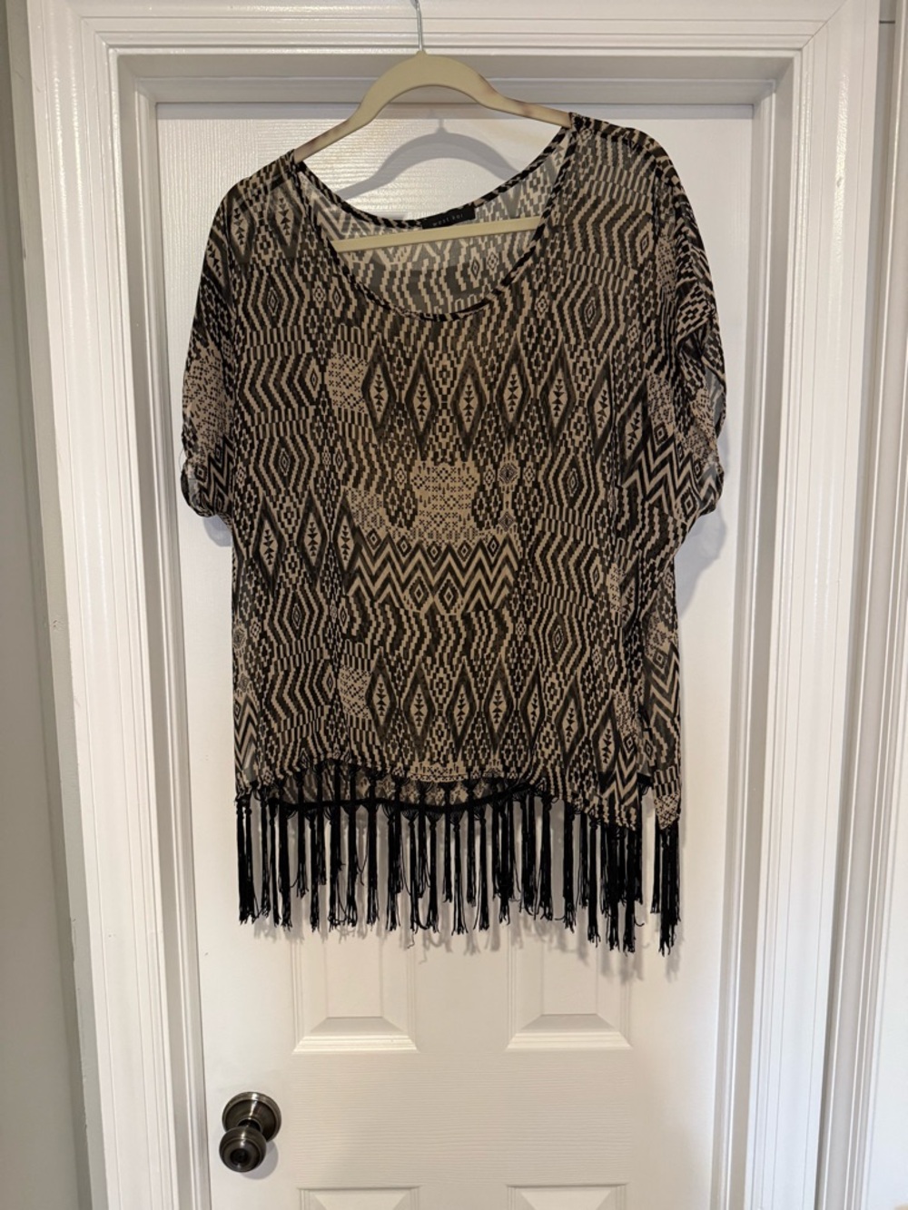 West Kei Black and‎ Cream Aztec Print Top size Large